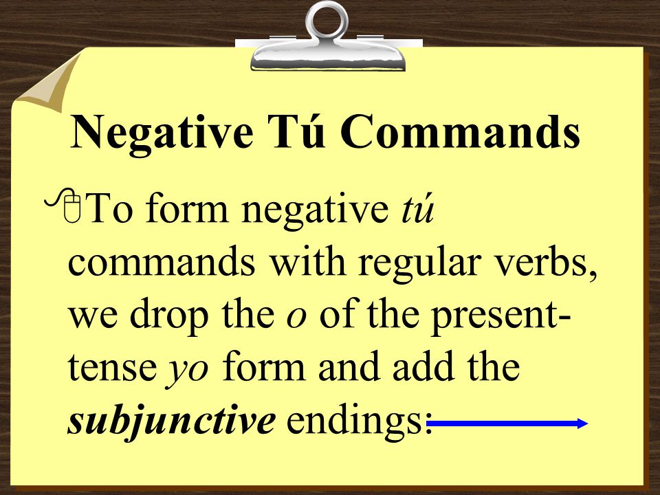 Compare these commands: 8Escribe con bolígrafo. 8Incluye una carta de recomendación.