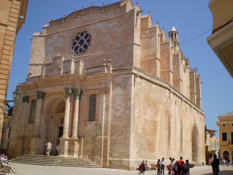 Automatico tras el Texto Construcción Estilo arquitectónico Gótico, neoclásico La Iglesia Catedral de Santa María se encuentra en la ciudad de Ciudadela de Menorca, perteneciendo a la Diócesis de Menorca.