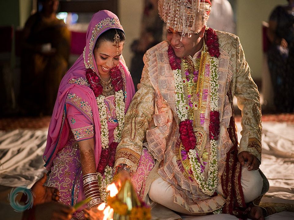 Традиции и обычаи народов востока. Индиян ядол. Свадебные традиции в Индии. Индийская свадьба традиции. Индийская свадьба традиции и обычаи.
