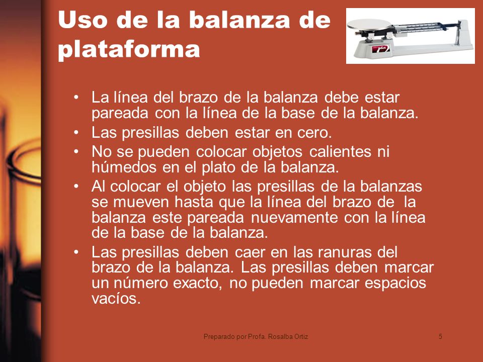 5 Uso de la balanza de plataforma La línea del brazo de la balanza debe estar pareada con la línea de la base de la balanza.