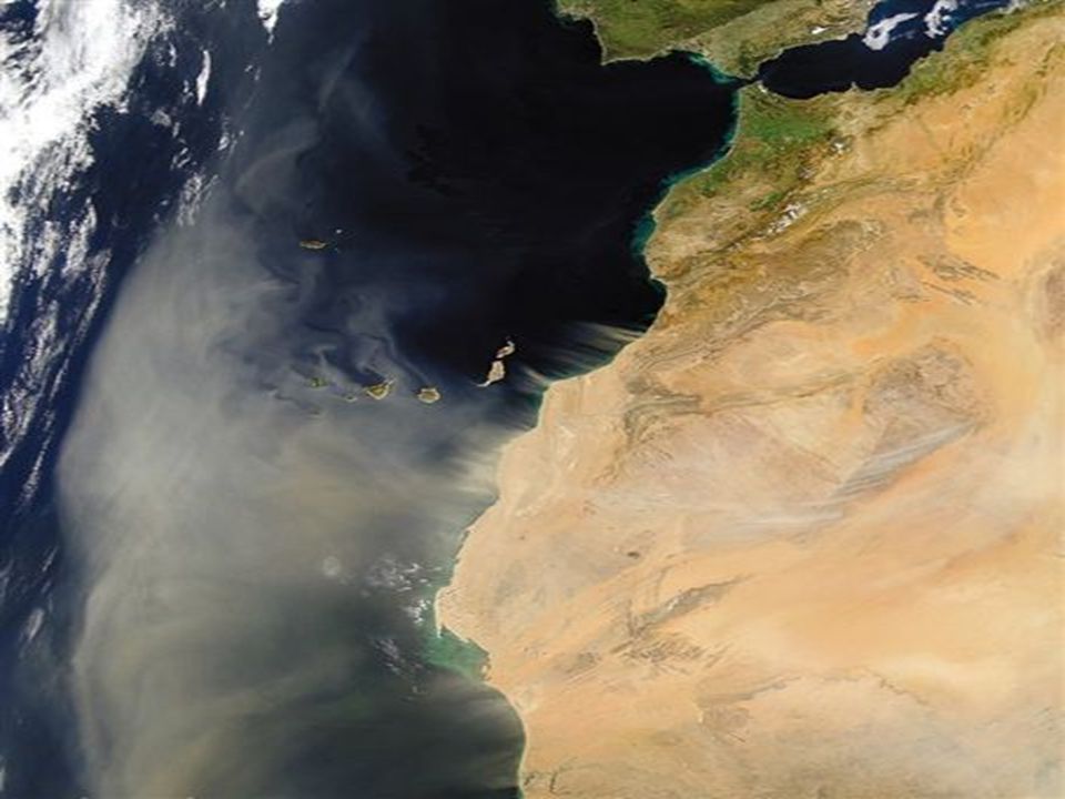 Una tempestad de arena sale del Norte de África, hacia el Atlántico, llegando hasta las Islas Canarias.